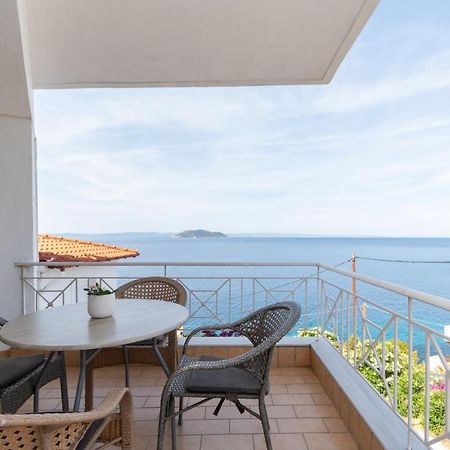 Anesis Seaview Apartment 2 ネオス・マルマラス エクステリア 写真