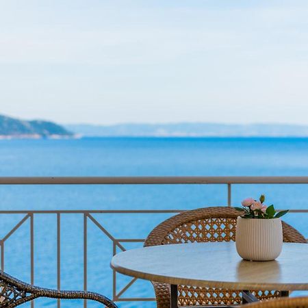 Anesis Seaview Apartment 2 ネオス・マルマラス エクステリア 写真