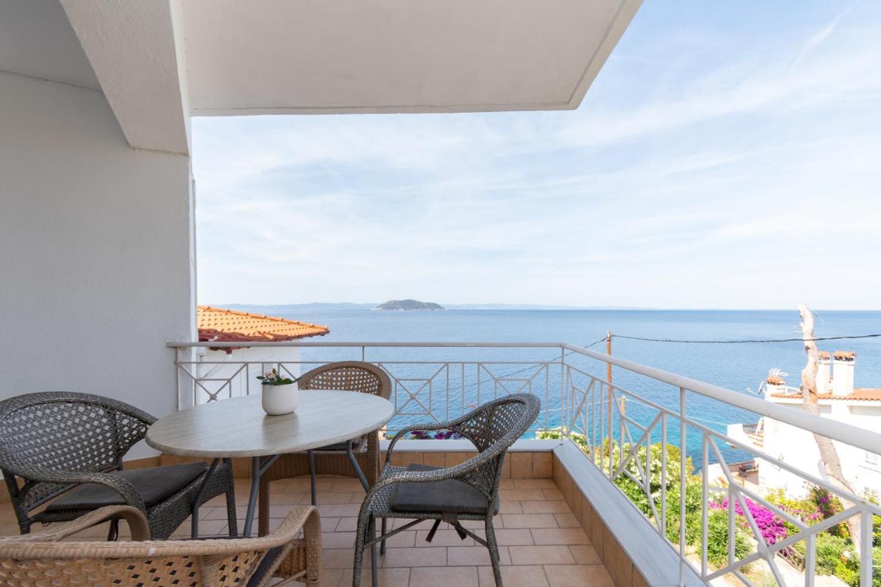 Anesis Seaview Apartment 2 ネオス・マルマラス エクステリア 写真