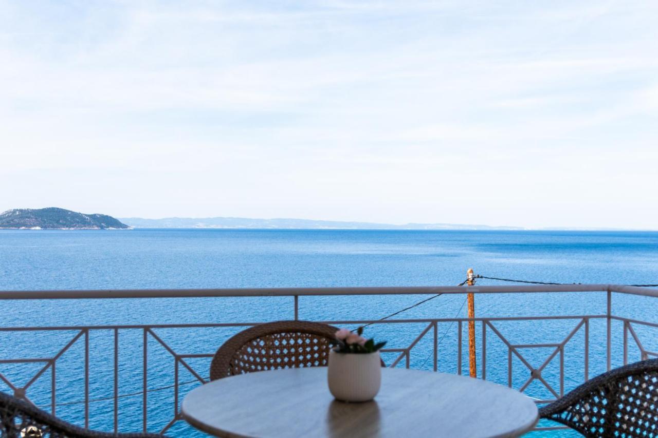 Anesis Seaview Apartment 2 ネオス・マルマラス エクステリア 写真